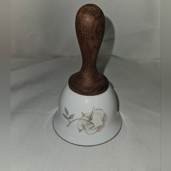 Hand Painted Schmidt Dinner Bell - Picture 3 of 5